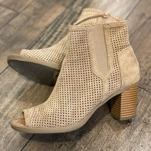 Mad Love, peep toe booties. Size 6.5, color taupe